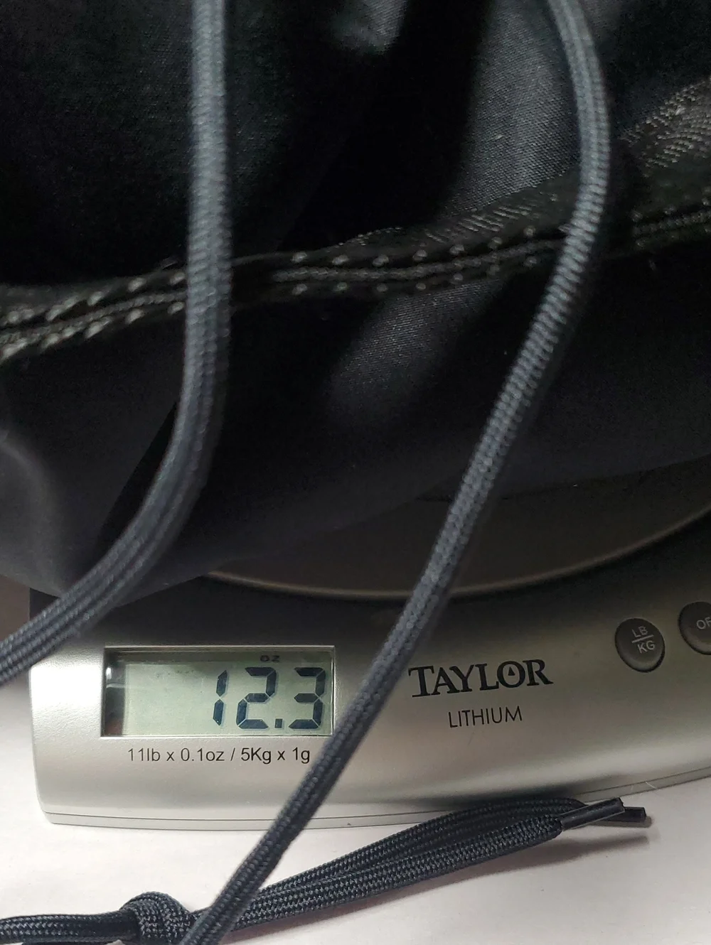 BEYOND YOGA Black Convertible Gym Bag Nylon Shoulder Tote-Backpack Travel School
